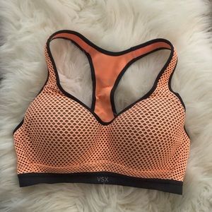 Victoria’s Secret VSX Sports Bra 34C